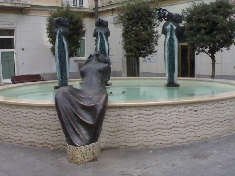 La Fontana della Fertilità in Piazza Amendola