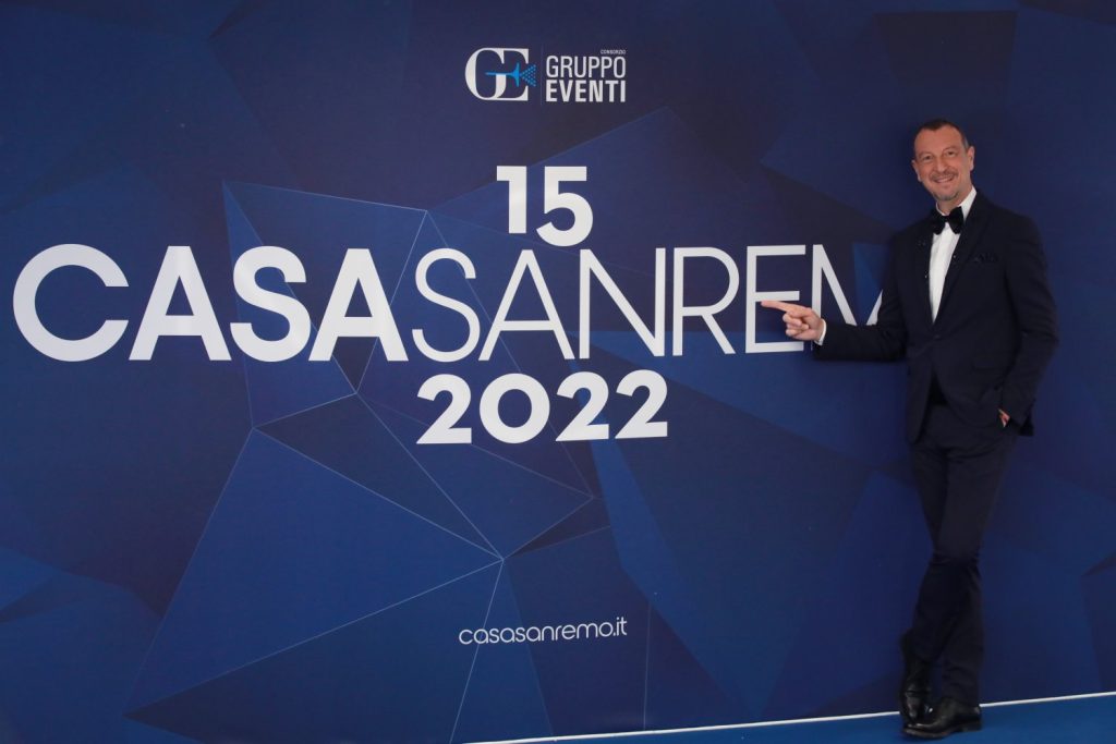 amadeus_palafiori_casa_sanremo_2022_tv_sorrisi_canzoni_1
