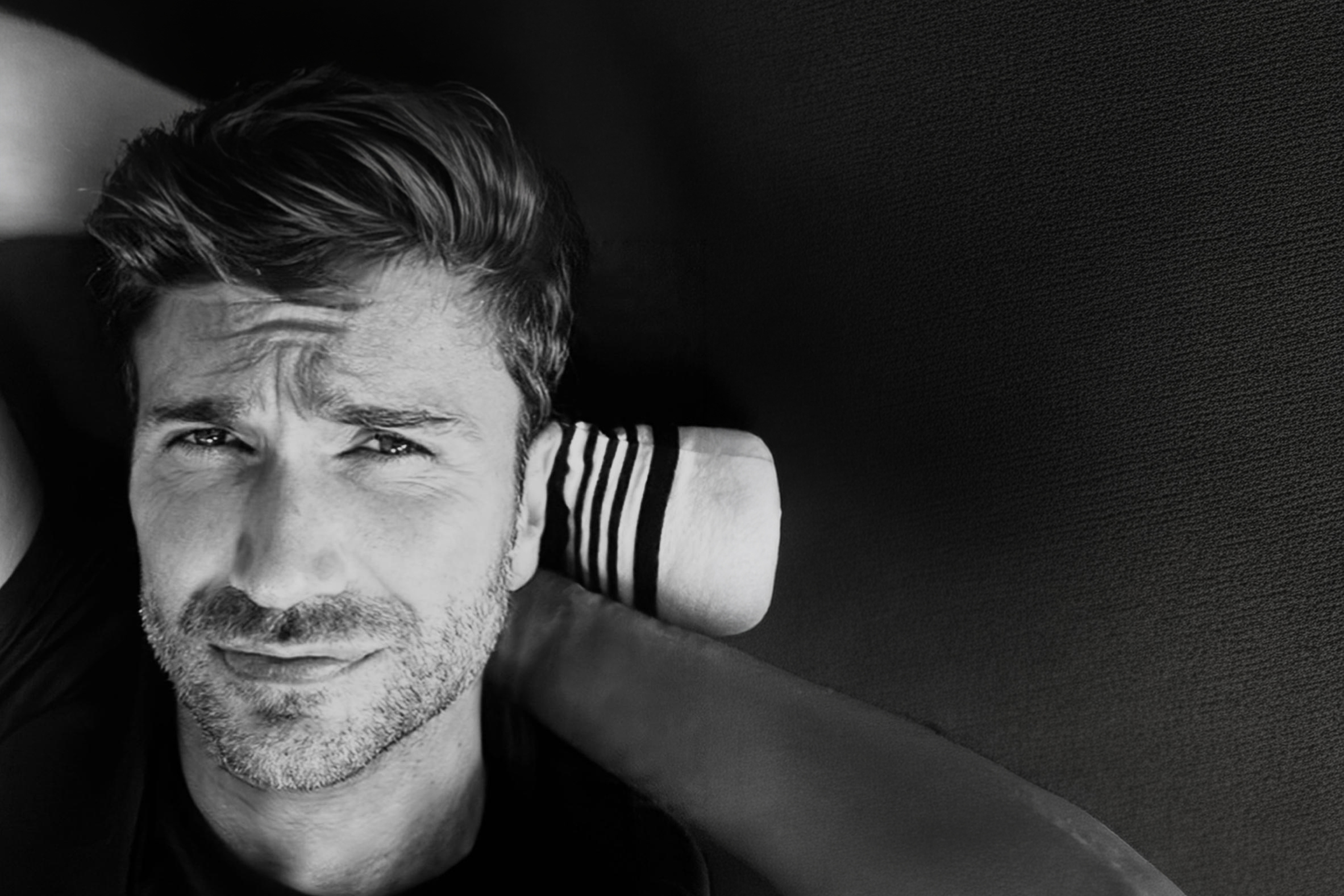 Howtan Re porta “Holy Pop” a Casa Sanremo Chateau d’Ax